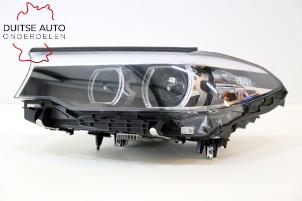 Używane Reflektor lewy BMW 5 serie Touring (G31) 540i xDrive 3.0 TwinPower Turbo 24V Cena € 1.210,00 Z VAT oferowane przez Duitse Auto Onderdelen