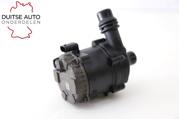 Begagnade Extra vattenpump BMW 5 serie Touring (G31) 540i xDrive 3.0 TwinPower Turbo 24V Pris € 60,50 Inklusive moms erbjuds av Duitse Auto Onderdelen