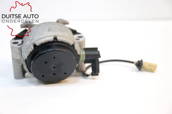 Support moteur d'un Audi A6 (C7) 2.0 TDI 16V 2017