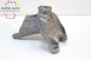 Usagé Support moteur Audi A8 (D4) 3.0 V6 24V 45 TFSI Quattro Prix € 25,00 Prix TTC proposé par Duitse Auto Onderdelen