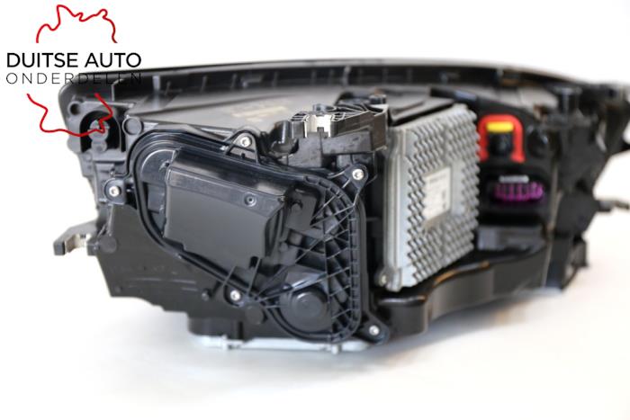 Headlight, left from a Audi RS7 Sportback (4GA/4GF) 4.0 V8 TFSI Performance 32V 2017