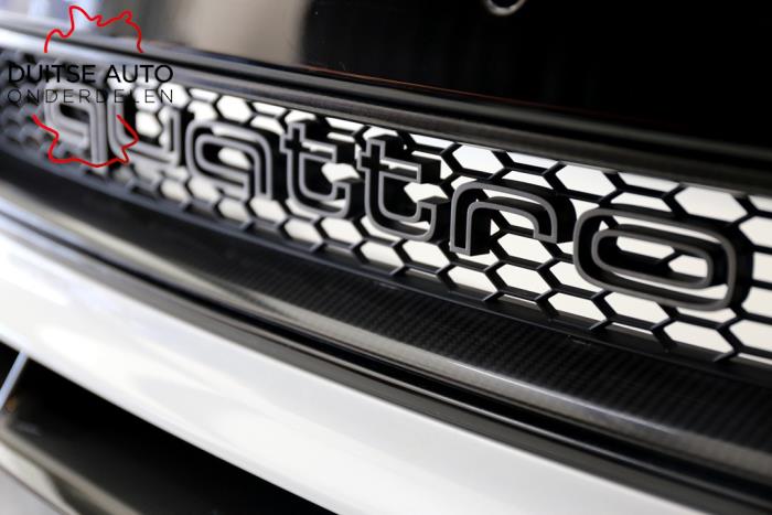 Front bumper from a Audi RS7 Sportback (4GA/4GF) 4.0 V8 TFSI Performance 32V 2017