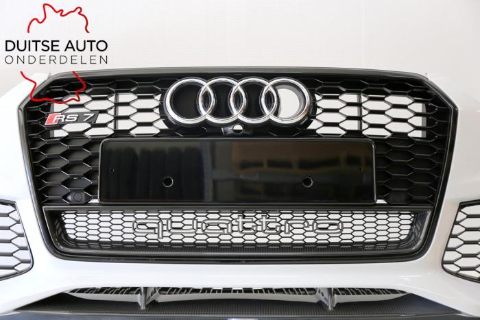 Front bumper from a Audi RS7 Sportback (4GA/4GF) 4.0 V8 TFSI Performance 32V 2017