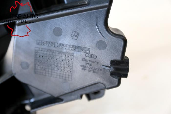 Front bumper bracket, left from a Audi RS7 Sportback (4GA/4GF) 4.0 V8 TFSI Performance 32V 2017