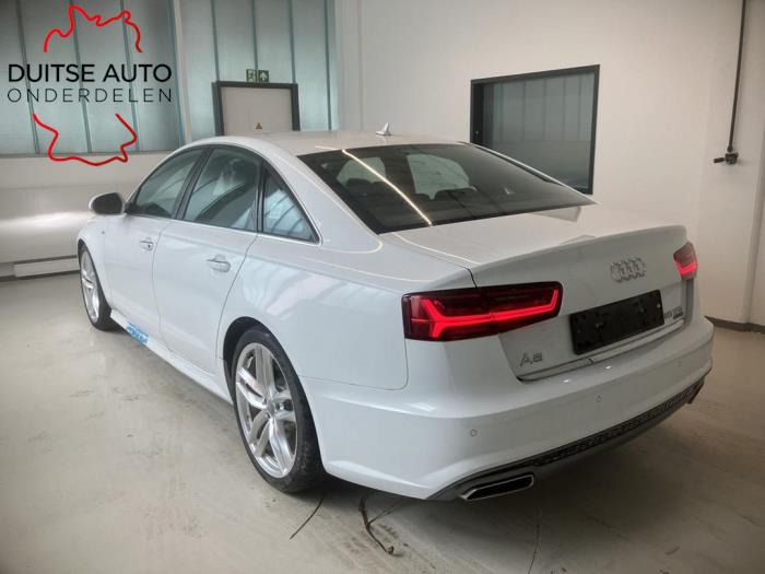 Portón trasero de un Audi A6 (C7) 3.0 V6 24V TFSI Quattro 2016