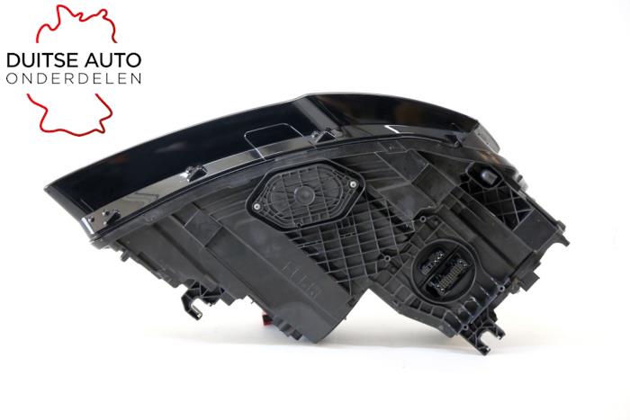 Phare gauche d'un Audi A8 (D4) 3.0 TDI V6 24V Quattro 2016