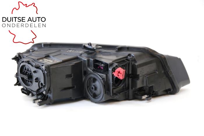 Phare gauche d'un Audi A8 (D4) 3.0 TDI V6 24V Quattro 2016