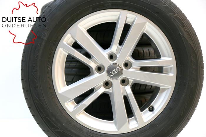 Sporthjulsuppsättning + däck från en Audi Q3 (F3B) 2.0 35 TDI 16V 2022