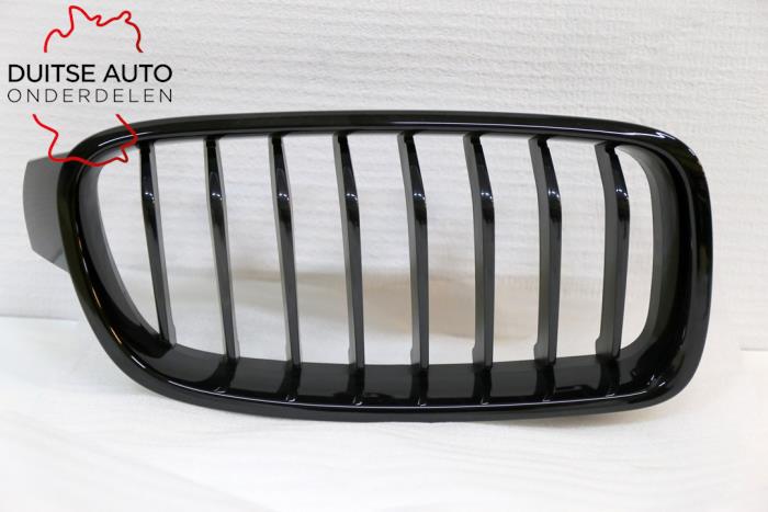 Nowe Grill BMW 3 serie (F30) 320d 2.0 16V EfficientDynamicsEdition Cena € 60,50 Z VAT oferowane przez Duitse Auto Onderdelen