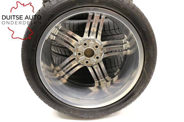 Sporthjulsuppsättning + däck från en Audi Q3 (8UB/8UG) 2.0 16V TFSI 211 Quattro 2015