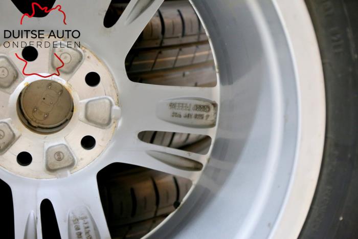 Sporthjulsuppsättning + däck från en Audi Q3 (F3B) 2.0 35 TDI 16V 2022