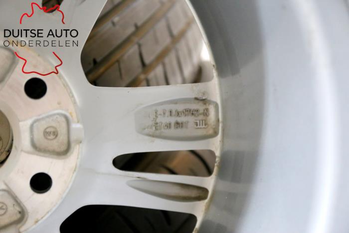 Sporthjulsuppsättning + däck från en Audi Q3 (F3B) 2.0 35 TDI 16V 2022