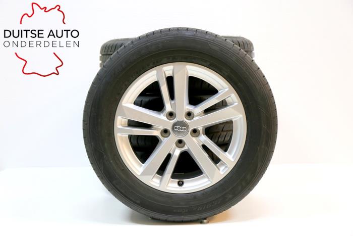 Sporthjulsuppsättning + däck från en Audi Q3 (F3B) 2.0 35 TDI 16V 2022