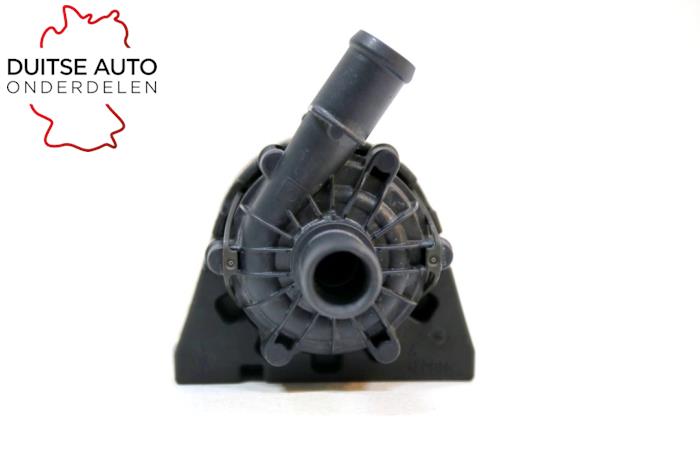 Begagnade Extra vattenpump Audi e-tron Sportback (GEA) S Pris € 121,00 Inklusive moms erbjuds av Duitse Auto Onderdelen