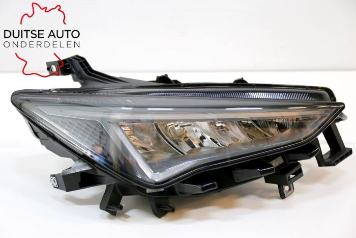 Używane Reflektor prawy Cupra Born VZ Cena € 695,75 Z VAT oferowane przez Duitse Auto Onderdelen