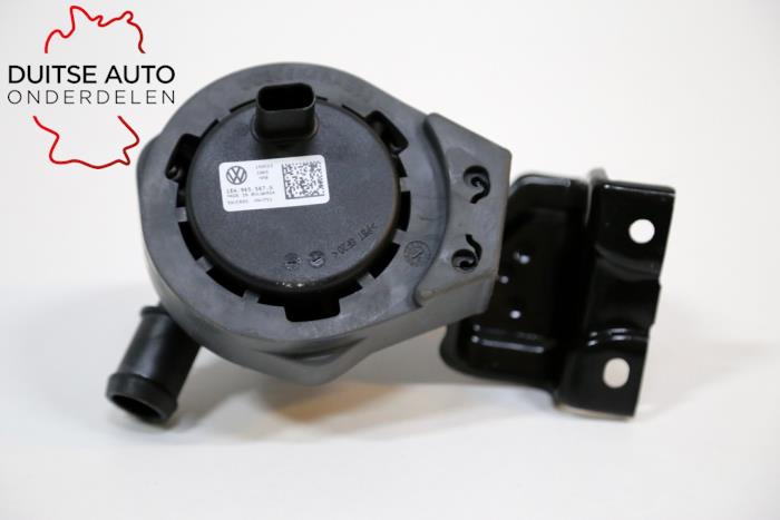 Begagnade Extra vattenpump Cupra Born VZ Pris € 75,00 Inklusive moms erbjuds av Duitse Auto Onderdelen
