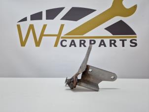 Used Exhaust bracket Volkswagen Golf VII (AUA) 2.0 GTD 16V Price € 27,23 Inclusive VAT offered by WH Carparts