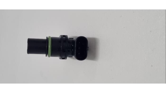 Camshaft sensor from a Volkswagen Golf VII (AUA) 1.2 TSI 16V 2021