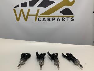 New Fuel injector nozzle BMW 3 serie (F30) 330i 2.0 16V Price € 145,20 Inclusive VAT offered by WH Carparts
