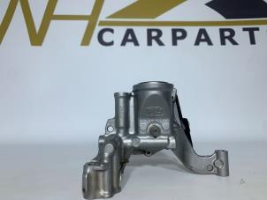 Used Oil pump Ford C-Max (DXA) 1.0 Ti-VCT EcoBoost 12V 125 Price € 72,60 Inclusive VAT offered by WH Carparts