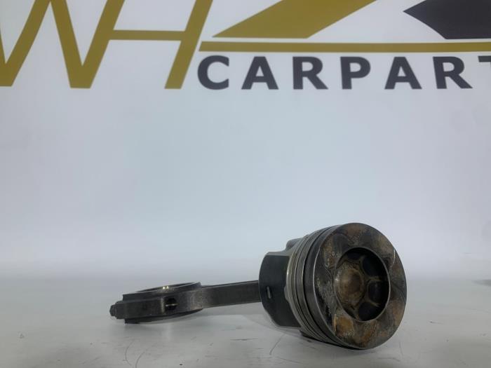 Usados Pistón Ford Transit 2.0 TDCi 16V Eco Blue 130 Precio € 145,20 IVA incluido ofrecido por WH Carparts