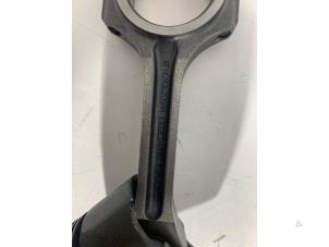 Piston d'un Ford Transit 2.0 TDCi 16V Eco Blue 130 2020