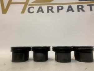 Piston d'un Ford Transit 2.0 TDCi 16V Eco Blue 130 2020