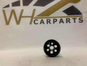 Used Crankshaft pulley Ford Transit 2.0 TDCi 16V Eco Blue 105 Price € 42,35 Inclusive VAT offered by WH Carparts