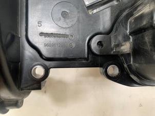 Ventildeckel van een Ford Transit Connect (PJ2) 1.6 TDCi 16V 95 2014