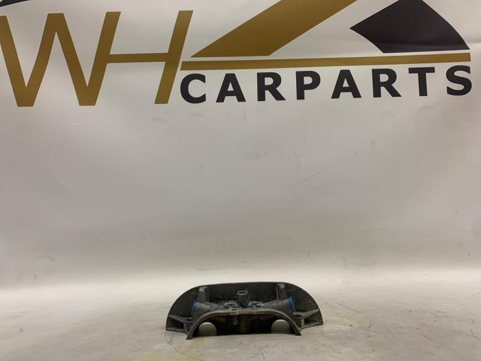 Usagé Boîtier arbre à cames Ford Focus 3 1.5 EcoBoost 16V 150 Prix € 24,20 Prix TTC proposé par WH Carparts