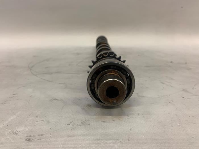 Camshaft from a Ford Transit Connect (PJ2) 1.5 EcoBlue 2021