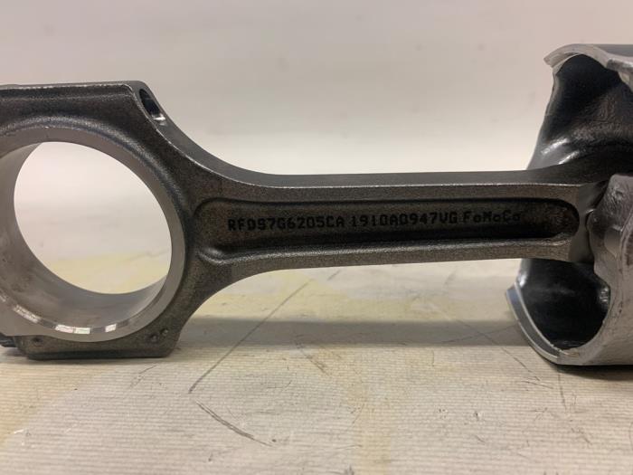 Piston d'un Ford Focus 3 1.5 EcoBoost 16V 150 2019
