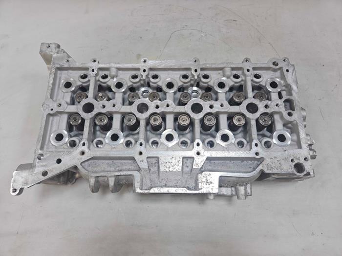 Cylinder head from a Ford Transit 2.0 TDCi 16V Eco Blue 130 2017