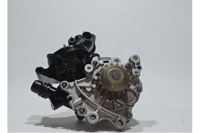 Pompe à eau d'un Ford Transit Connect (PJ2) 1.5 EcoBlue 2022