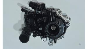 Pompe à eau d'un Ford Transit Connect (PJ2) 1.5 EcoBlue 2022