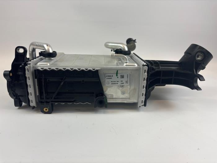 Nuevos Intercooler Mercedes E (W213) E-350d 2.9 24V Precio € 242,00 IVA incluido ofrecido por WH Carparts