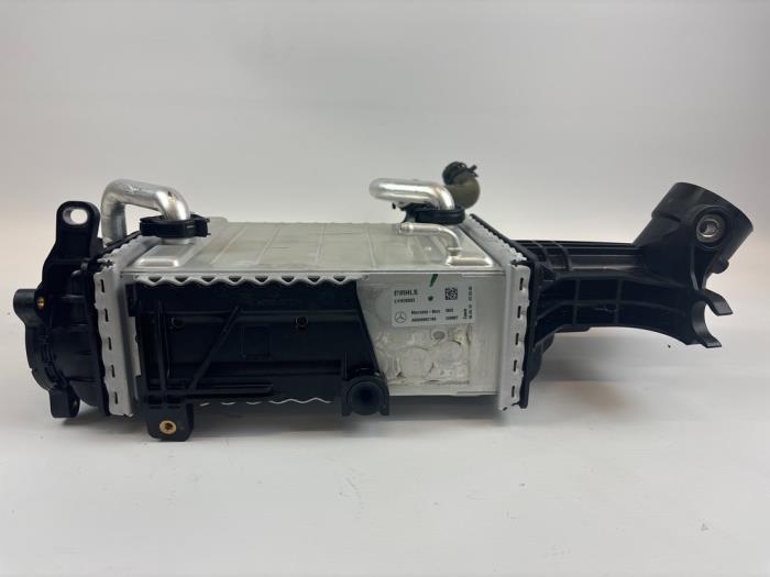 Nuevos Intercooler Mercedes E (W213) E-350d 2.9 24V Precio € 242,00 IVA incluido ofrecido por WH Carparts