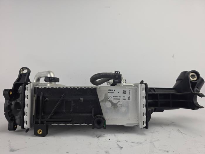 Nuevos Intercooler Mercedes CLS (C257) 350d 2.9 24V Precio € 242,00 IVA incluido ofrecido por WH Carparts
