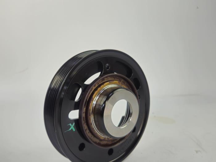 Gebrauchte Kurbelwelle Riemenscheibe Ford Focus 3 Wagon 1.0 Ti-VCT EcoBoost 12V 125 Preis € 36,30 Mit Mehrwertsteuer angeboten von WH Carparts