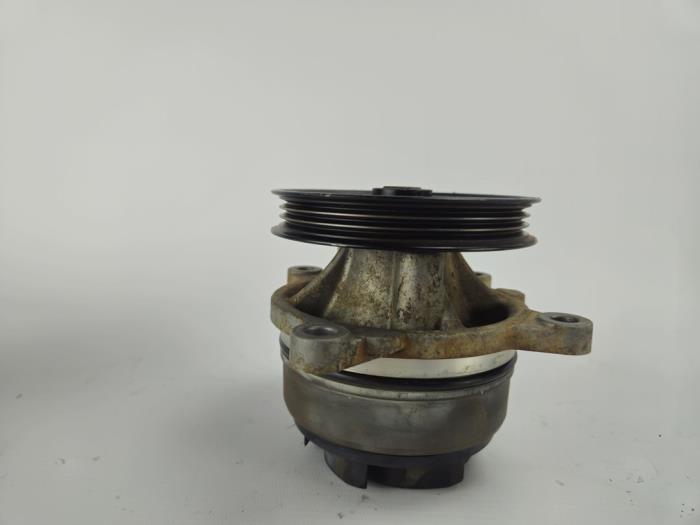 Begagnade Vattenpump Ford Transit 2.0 TDCi 16V Eco Blue 130 Pris € 72,60 Inklusive moms erbjuds av WH Carparts