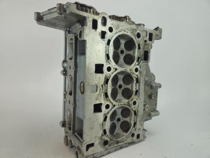Begagnade Topplock Ford Fiesta 7 1.1 Ti-VCT 12V 75 Pris € 544,50 Inklusive moms erbjuds av WH Carparts