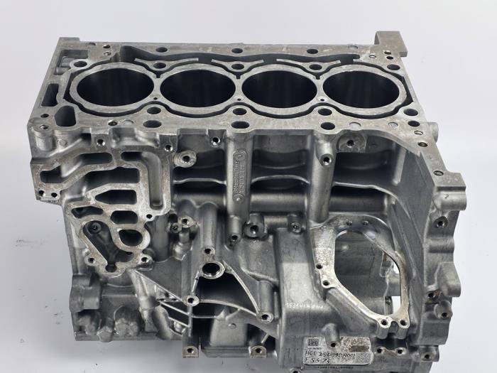 New Engine crankcase Mercedes C (W206) C-200 2.0 EQ Boost 4-Matic Price € 1.512,50 Inclusive VAT offered by WH Carparts
