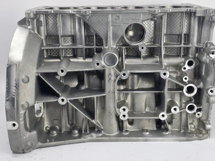 New Engine crankcase Mercedes C (C205) C-200 2.0 Turbo 16V Price € 1.815,00 Inclusive VAT offered by WH Carparts