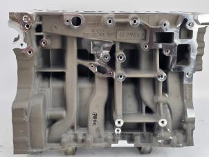 Engine crankcase from a Mercedes-Benz V (447.8) 2.0 200d 16V 4-Matic 2020