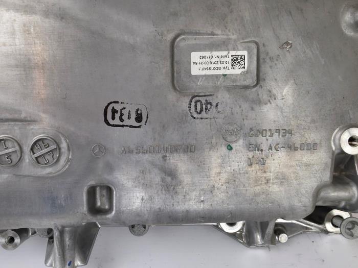 Neuf Couvercle carter Mercedes GLE (V167) 400d 2.9 4-Matic Prix € 302,50 Prix TTC proposé par WH Carparts