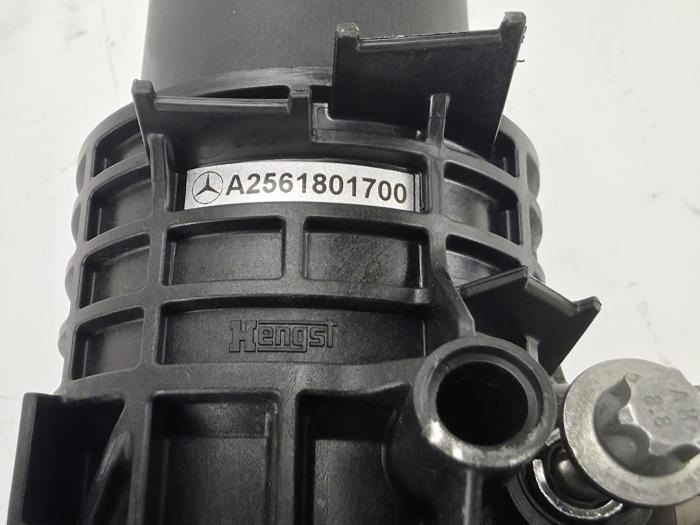 Neue Ölkühler Mercedes S (W223) 3.0 S-450 24V EQ Boost Preis € 193,60 Mit Mehrwertsteuer angeboten von WH Carparts