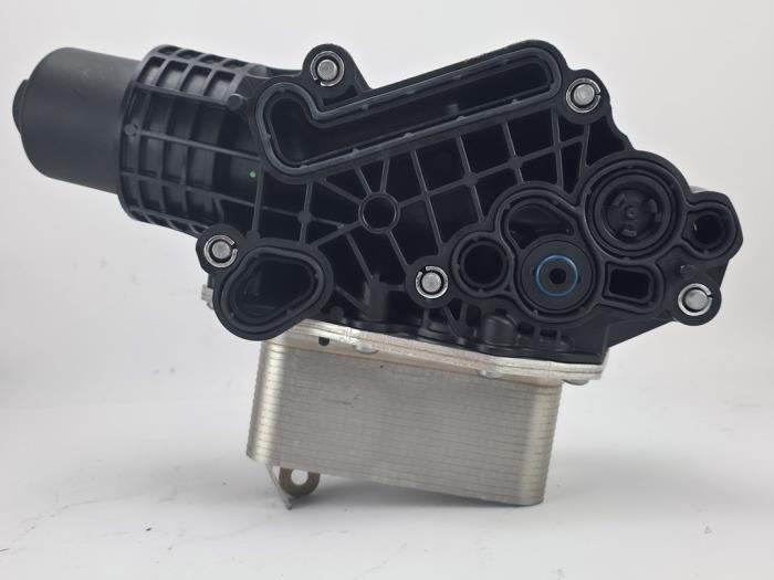 Neue Ölkühler Mercedes S (W223) 3.0 S-450 24V EQ Boost Preis € 193,60 Mit Mehrwertsteuer angeboten von WH Carparts