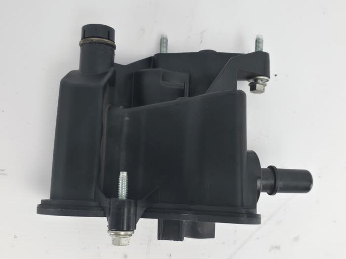 Usagé Ventilation carter Ford Fiesta 7 1.0 EcoBoost 12V Prix € 21,18 Prix TTC proposé par WH Carparts
