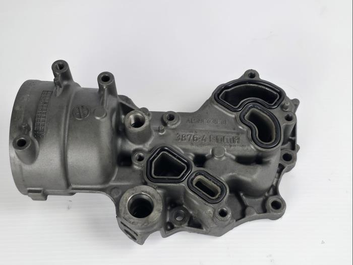 Gebrauchte Ölfiltergehäuse Ford Transit Connect (PJ2) 1.5 EcoBlue Preis € 60,50 Mit Mehrwertsteuer angeboten von WH Carparts