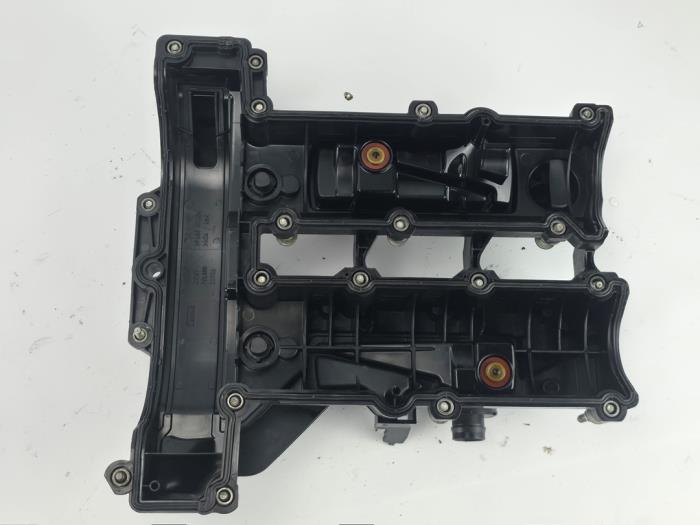 Ventildeckel van een Ford Focus 3 Wagon 1.0 Ti-VCT EcoBoost 12V 125 2016